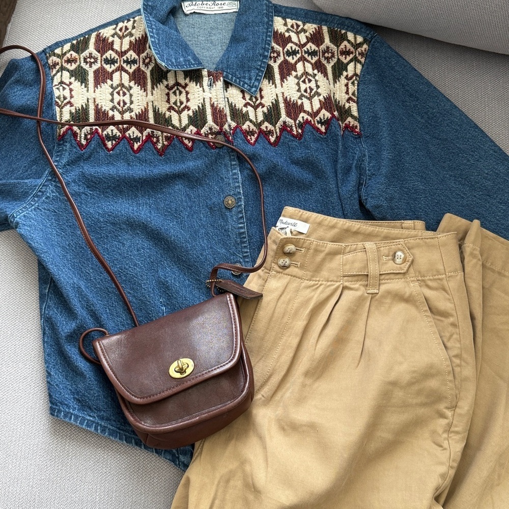 90’ Vintage Blue Denim Jacket with Patterned Accents - Picture 2 of 13